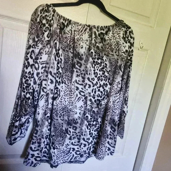 Classic Edition Women's  Leopard 3/4 Sleeve Blouse - Size XL - Picture 9 of 9